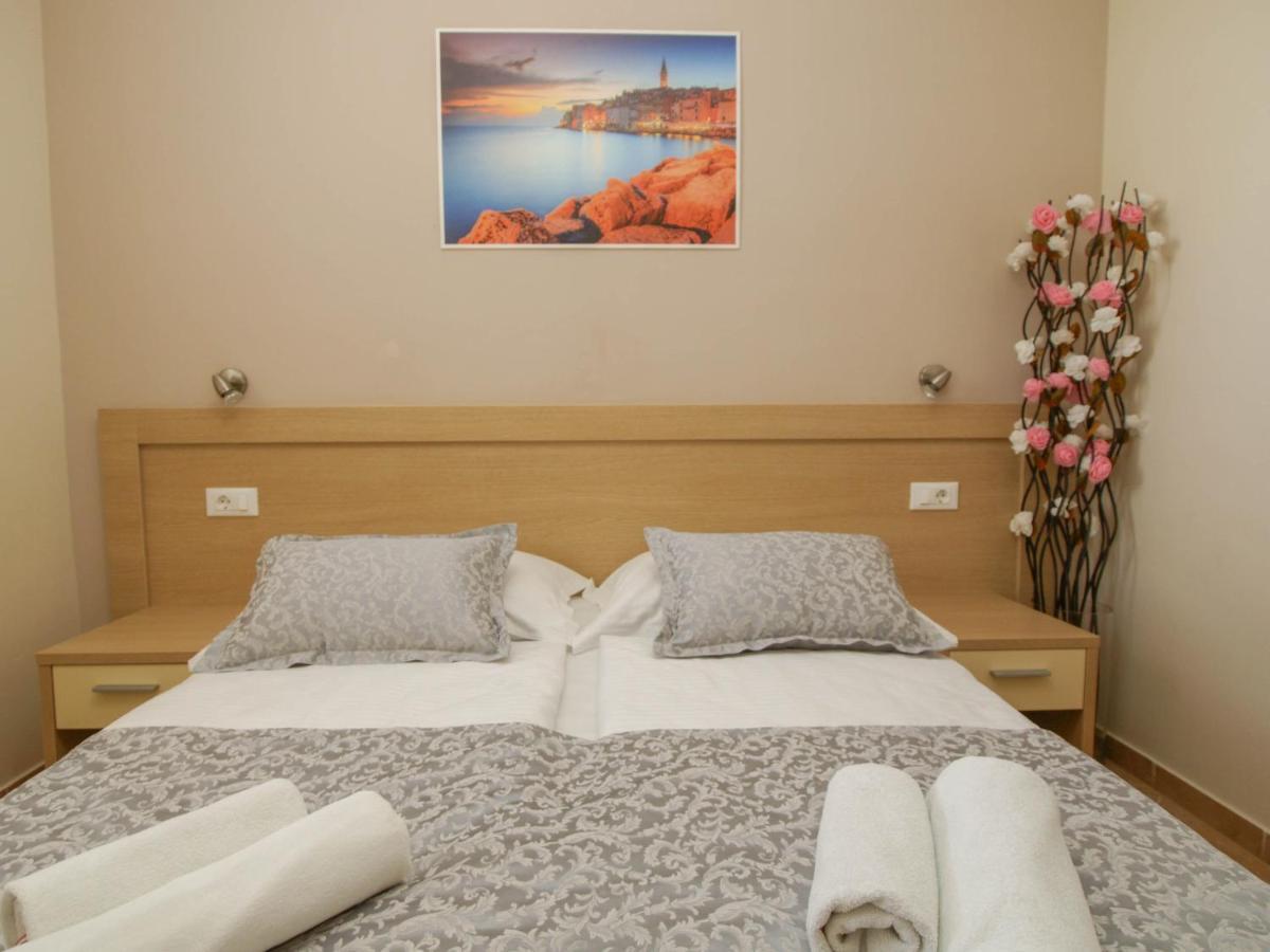 Apartments Villa Bondi Makarska Eksteriør billede