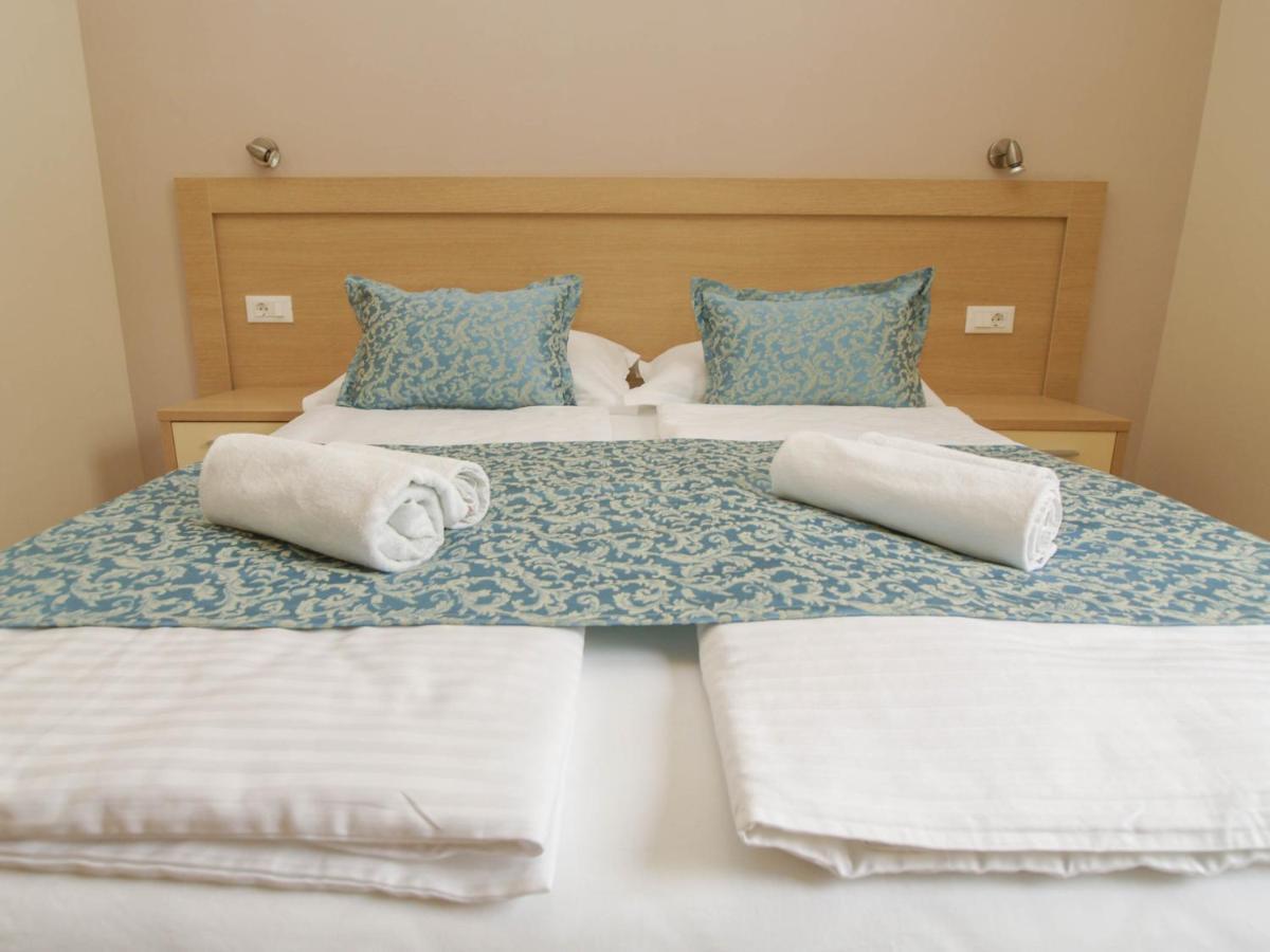 Apartments Villa Bondi Makarska Eksteriør billede