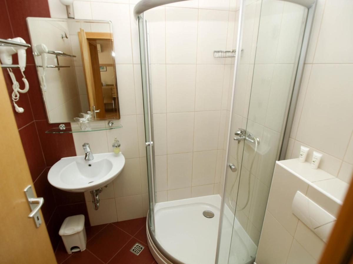 Apartments Villa Bondi Makarska Eksteriør billede